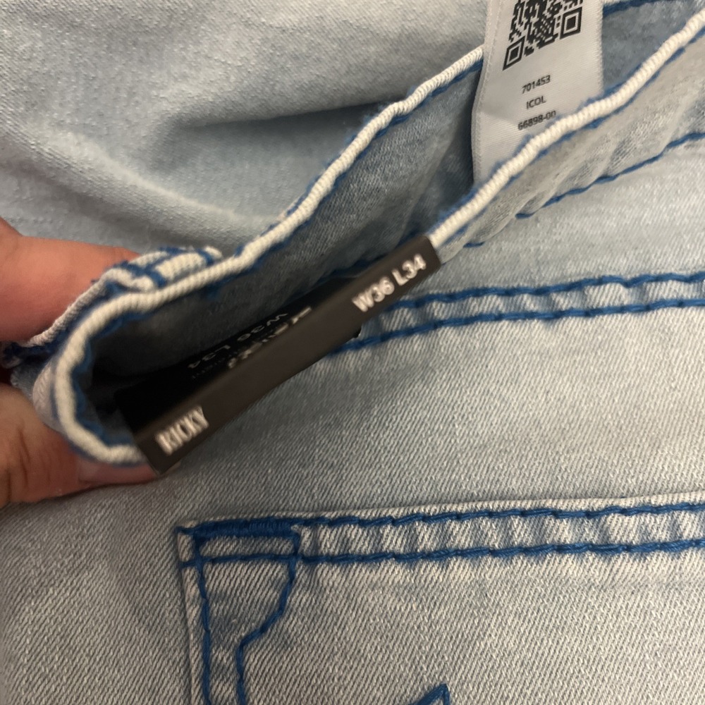 TRUE RELIGION 36x34 Ricky Big T Jeans Mens Light Wash Straight 701453 NWT - Picture 4 of 11